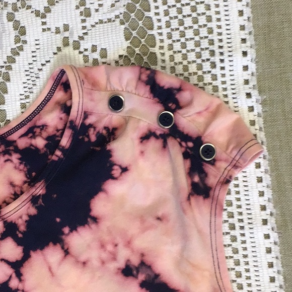 Reitmans t-shirt with custom reverse tie dye. - Picture 5 of 8